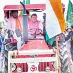 हरिद्वार में सीएम धामी का ऐतिहासिक रोड शो और ट्रैक्टर यात्रा, जनता से जुड़ाव और किसानों के सम्मान का अनोखा संदेश